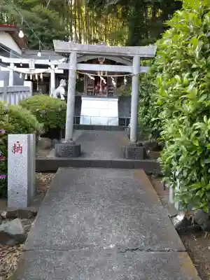 立石神社の{uncategorized: "未分類", other: "その他", undefined: "問題あり", building: "その他建物", grave: "お墓", sacred_gate: "鳥居", guardian: "狛犬", statue: "像", buddha: "仏像", history: "歴史", nature: "自然", garden: "庭園", animal: "動物", pagoda: "塔", temizu: "手水舎", mountain_gate: "山門・神門", sanctuary: "本殿・本堂", subordinate: "末社・摂社", art: "芸術", scenery: "景色", jizo: "地蔵", ema: "絵馬", goshuin: "御朱印", omikuji: "おみくじ", items: "授与品その他", amulet: "お守り", goshuincho: "御朱印帳", eats: "食事", festival: "お祭り", votive_dance: "神楽", shichigosan: "七五三参", wedding: "結婚式", experience: "体験その他", initially: "初詣", around: "周辺", anti_infection: "感染症対策"}