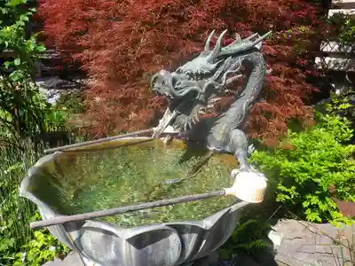 成就院の手水舎