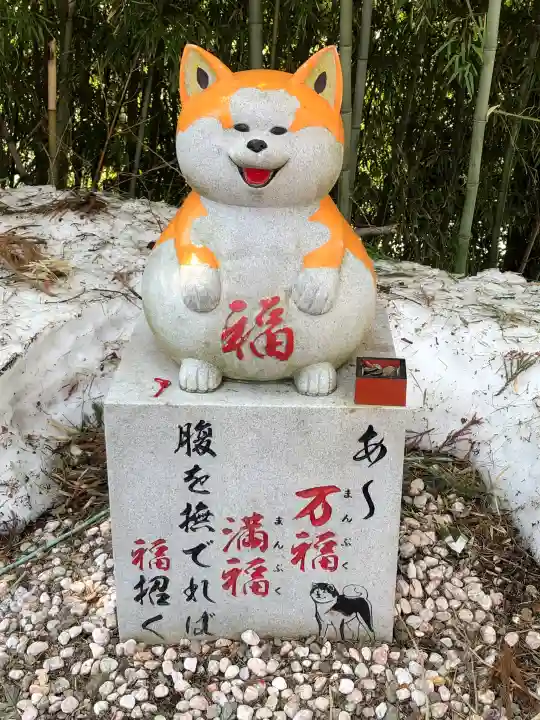 鹿角八坂神社の{uncategorized: "未分類", other: "その他", undefined: "問題あり", building: "その他建物", grave: "お墓", sacred_gate: "鳥居", guardian: "狛犬", statue: "像", buddha: "仏像", history: "歴史", nature: "自然", garden: "庭園", animal: "動物", pagoda: "塔", temizu: "手水舎", mountain_gate: "山門・神門", sanctuary: "本殿・本堂", subordinate: "末社・摂社", art: "芸術", scenery: "景色", jizo: "地蔵", ema: "絵馬", goshuin: "御朱印", omikuji: "おみくじ", items: "授与品その他", amulet: "お守り", goshuincho: "御朱印帳", eats: "食事", festival: "お祭り", votive_dance: "神楽", shichigosan: "七五三参", wedding: "結婚式", experience: "体験その他", initially: "初詣", around: "周辺", anti_infection: "感染症対策"}