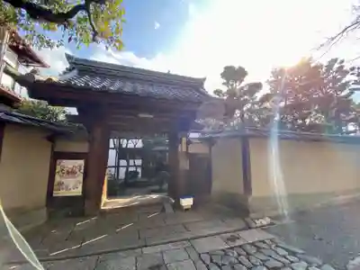 福壽院の山門・神門