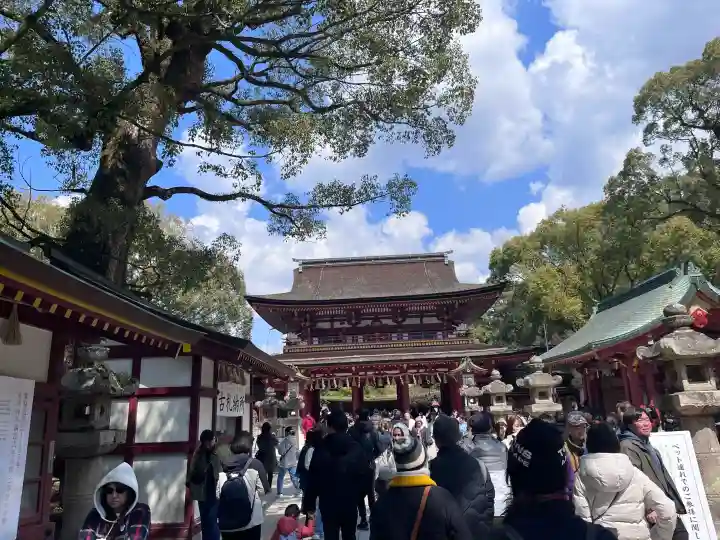 太宰府天満宮の{uncategorized: "未分類", other: "その他", undefined: "問題あり", building: "その他建物", grave: "お墓", sacred_gate: "鳥居", guardian: "狛犬", statue: "像", buddha: "仏像", history: "歴史", nature: "自然", garden: "庭園", animal: "動物", pagoda: "塔", temizu: "手水舎", mountain_gate: "山門・神門", sanctuary: "本殿・本堂", subordinate: "末社・摂社", art: "芸術", scenery: "景色", jizo: "地蔵", ema: "絵馬", goshuin: "御朱印", omikuji: "おみくじ", items: "授与品その他", amulet: "お守り", goshuincho: "御朱印帳", eats: "食事", festival: "お祭り", votive_dance: "神楽", shichigosan: "七五三参", wedding: "結婚式", experience: "体験その他", initially: "初詣", around: "周辺", anti_infection: "感染症対策"}