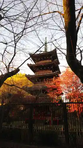 上野東照宮の塔