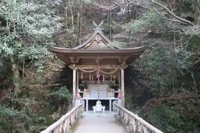 満願滝弁財天(大阪府)