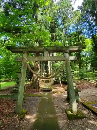 白河神社の鳥居