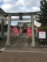 出世稻荷神社の鳥居