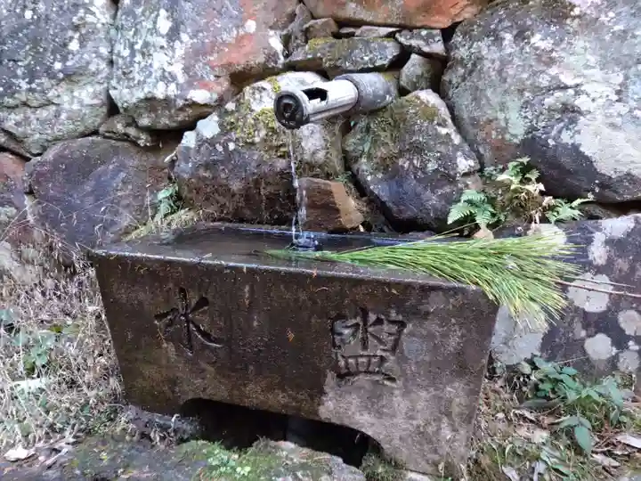 八王子神社の手水舎