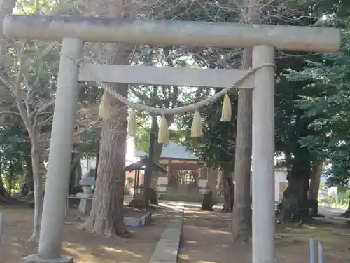 諏訪神社の鳥居