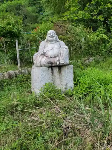 秩父発明神社の像