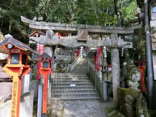 大本山七宝瀧寺の鳥居