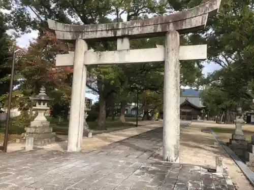 榎社の鳥居