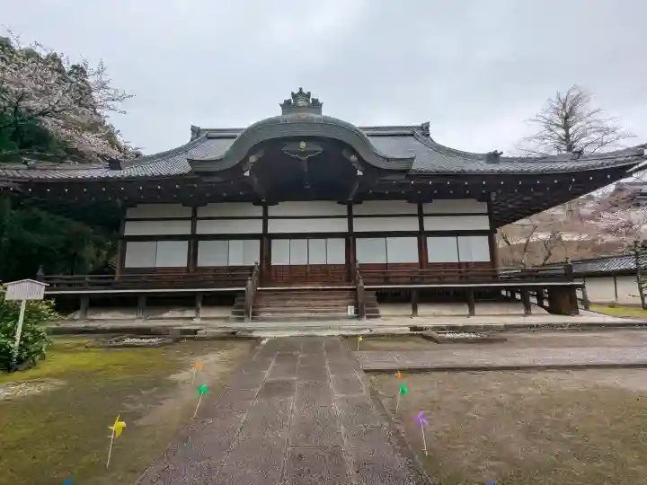 西教寺の{uncategorized: "未分類", other: "その他", undefined: "問題あり", building: "その他建物", grave: "お墓", sacred_gate: "鳥居", guardian: "狛犬", statue: "像", buddha: "仏像", history: "歴史", nature: "自然", garden: "庭園", animal: "動物", pagoda: "塔", temizu: "手水舎", mountain_gate: "山門・神門", sanctuary: "本殿・本堂", subordinate: "末社・摂社", art: "芸術", scenery: "景色", jizo: "地蔵", ema: "絵馬", goshuin: "御朱印", omikuji: "おみくじ", items: "授与品その他", amulet: "お守り", goshuincho: "御朱印帳", eats: "食事", festival: "お祭り", votive_dance: "神楽", shichigosan: "七五三参", wedding: "結婚式", experience: "体験その他", initially: "初詣", around: "周辺", anti_infection: "感染症対策"}