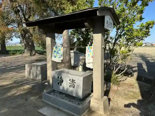 王子和多津美神社の{uncategorized: "未分類", other: "その他", undefined: "問題あり", building: "その他建物", grave: "お墓", sacred_gate: "鳥居", guardian: "狛犬", statue: "像", buddha: "仏像", history: "歴史", nature: "自然", garden: "庭園", animal: "動物", pagoda: "塔", temizu: "手水舎", mountain_gate: "山門・神門", sanctuary: "本殿・本堂", subordinate: "末社・摂社", art: "芸術", scenery: "景色", jizo: "地蔵", ema: "絵馬", goshuin: "御朱印", omikuji: "おみくじ", items: "授与品その他", amulet: "お守り", goshuincho: "御朱印帳", eats: "食事", festival: "お祭り", votive_dance: "神楽", shichigosan: "七五三参", wedding: "結婚式", experience: "体験その他", initially: "初詣", around: "周辺", anti_infection: "感染症対策"}