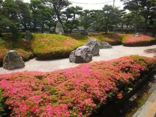 光明寺の庭園