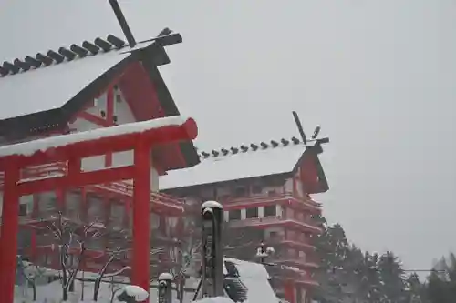 宝徳山稲荷大社(新潟県)