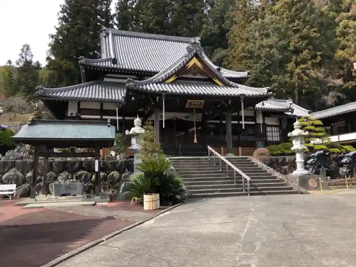 円実寺の本殿・本堂