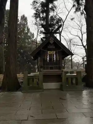 秋宮恵比寿社の{uncategorized: "未分類", other: "その他", undefined: "問題あり", building: "その他建物", grave: "お墓", sacred_gate: "鳥居", guardian: "狛犬", statue: "像", buddha: "仏像", history: "歴史", nature: "自然", garden: "庭園", animal: "動物", pagoda: "塔", temizu: "手水舎", mountain_gate: "山門・神門", sanctuary: "本殿・本堂", subordinate: "末社・摂社", art: "芸術", scenery: "景色", jizo: "地蔵", ema: "絵馬", goshuin: "御朱印", omikuji: "おみくじ", items: "授与品その他", amulet: "お守り", goshuincho: "御朱印帳", eats: "食事", festival: "お祭り", votive_dance: "神楽", shichigosan: "七五三参", wedding: "結婚式", experience: "体験その他", initially: "初詣", around: "周辺", anti_infection: "感染症対策"}
