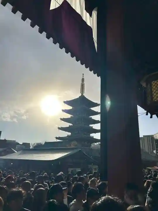 浅草寺の{uncategorized: "未分類", other: "その他", undefined: "問題あり", building: "その他建物", grave: "お墓", sacred_gate: "鳥居", guardian: "狛犬", statue: "像", buddha: "仏像", history: "歴史", nature: "自然", garden: "庭園", animal: "動物", pagoda: "塔", temizu: "手水舎", mountain_gate: "山門・神門", sanctuary: "本殿・本堂", subordinate: "末社・摂社", art: "芸術", scenery: "景色", jizo: "地蔵", ema: "絵馬", goshuin: "御朱印", omikuji: "おみくじ", items: "授与品その他", amulet: "お守り", goshuincho: "御朱印帳", eats: "食事", festival: "お祭り", votive_dance: "神楽", shichigosan: "七五三参", wedding: "結婚式", experience: "体験その他", initially: "初詣", around: "周辺", anti_infection: "感染症対策"}