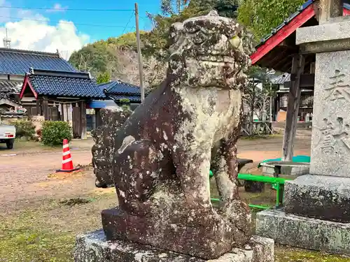 岡崎八幡宮の狛犬