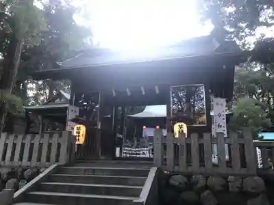 草薙神社の山門・神門