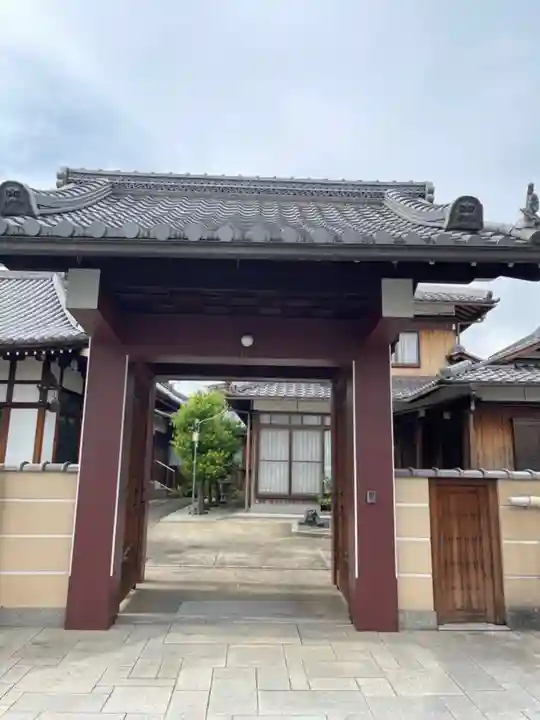 泉福寺の山門・神門