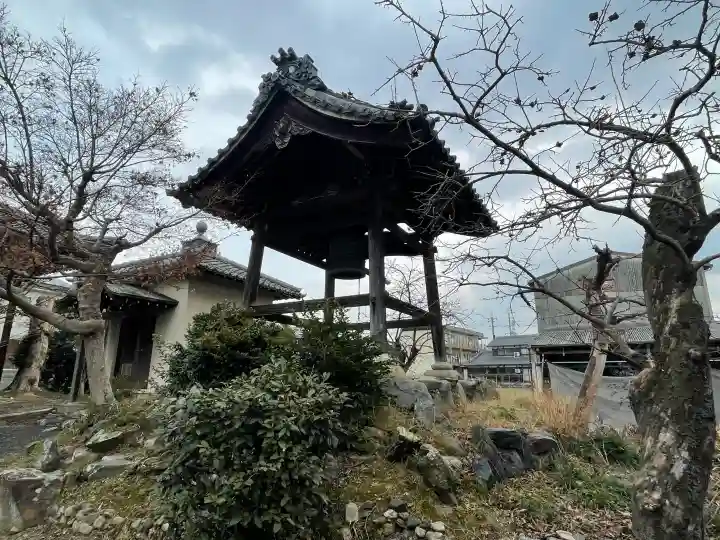 養専寺の{uncategorized: "未分類", other: "その他", undefined: "問題あり", building: "その他建物", grave: "お墓", sacred_gate: "鳥居", guardian: "狛犬", statue: "像", buddha: "仏像", history: "歴史", nature: "自然", garden: "庭園", animal: "動物", pagoda: "塔", temizu: "手水舎", mountain_gate: "山門・神門", sanctuary: "本殿・本堂", subordinate: "末社・摂社", art: "芸術", scenery: "景色", jizo: "地蔵", ema: "絵馬", goshuin: "御朱印", omikuji: "おみくじ", items: "授与品その他", amulet: "お守り", goshuincho: "御朱印帳", eats: "食事", festival: "お祭り", votive_dance: "神楽", shichigosan: "七五三参", wedding: "結婚式", experience: "体験その他", initially: "初詣", around: "周辺", anti_infection: "感染症対策"}