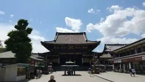 川崎大師（平間寺）の本殿・本堂