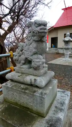 泊稲荷神社の狛犬