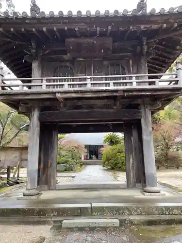 伊勢の国 四天王寺の山門