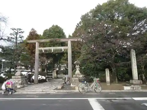 木嶋坐天照御魂神社の鳥居