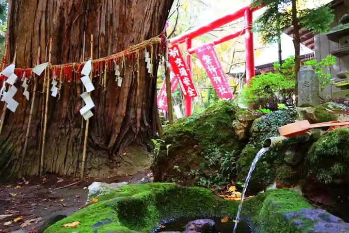 磐椅神社の手水舎