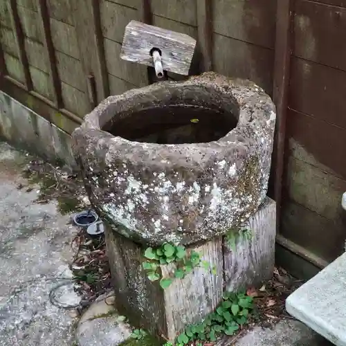 普賢神社の手水