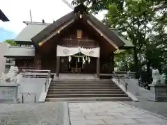 信濃神社の本殿