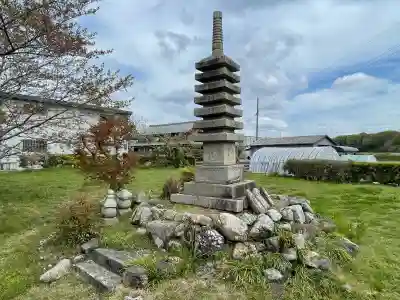 長徳寺の{uncategorized: "未分類", other: "その他", undefined: "問題あり", building: "その他建物", grave: "お墓", sacred_gate: "鳥居", guardian: "狛犬", statue: "像", buddha: "仏像", history: "歴史", nature: "自然", garden: "庭園", animal: "動物", pagoda: "塔", temizu: "手水舎", mountain_gate: "山門・神門", sanctuary: "本殿・本堂", subordinate: "末社・摂社", art: "芸術", scenery: "景色", jizo: "地蔵", ema: "絵馬", goshuin: "御朱印", omikuji: "おみくじ", items: "授与品その他", amulet: "お守り", goshuincho: "御朱印帳", eats: "食事", festival: "お祭り", votive_dance: "神楽", shichigosan: "七五三参", wedding: "結婚式", experience: "体験その他", initially: "初詣", around: "周辺", anti_infection: "感染症対策"}