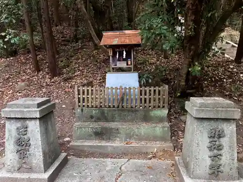 生石八幡神社の末社・摂社