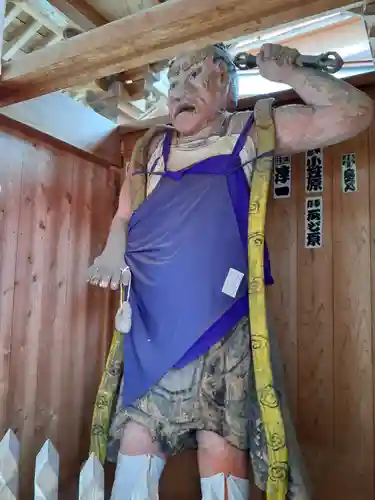 弘誓山　養泉寺の像