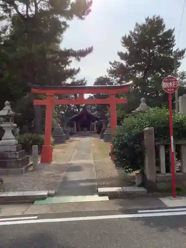 八幡社　春日社合殿の鳥居