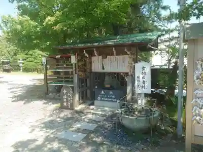 三社神社の像