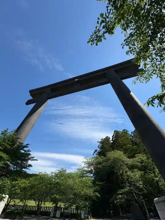 大斎原(熊野本宮大社旧社地)の{uncategorized: "未分類", other: "その他", undefined: "問題あり", building: "その他建物", grave: "お墓", sacred_gate: "鳥居", guardian: "狛犬", statue: "像", buddha: "仏像", history: "歴史", nature: "自然", garden: "庭園", animal: "動物", pagoda: "塔", temizu: "手水舎", mountain_gate: "山門・神門", sanctuary: "本殿・本堂", subordinate: "末社・摂社", art: "芸術", scenery: "景色", jizo: "地蔵", ema: "絵馬", goshuin: "御朱印", omikuji: "おみくじ", items: "授与品その他", amulet: "お守り", goshuincho: "御朱印帳", eats: "食事", festival: "お祭り", votive_dance: "神楽", shichigosan: "七五三参", wedding: "結婚式", experience: "体験その他", initially: "初詣", around: "周辺", anti_infection: "感染症対策"}