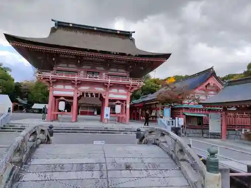 津島神社の山門・神門