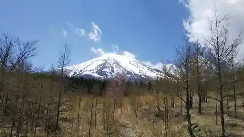 新屋山神社の景色