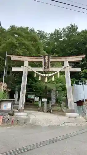 刈田嶺神社の鳥居