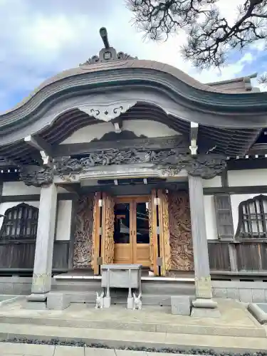 日蓮宗龍口山本龍寺の{uncategorized: "未分類", other: "その他", undefined: "問題あり", building: "その他建物", grave: "お墓", sacred_gate: "鳥居", guardian: "狛犬", statue: "像", buddha: "仏像", history: "歴史", nature: "自然", garden: "庭園", animal: "動物", pagoda: "塔", temizu: "手水舎", mountain_gate: "山門・神門", sanctuary: "本殿・本堂", subordinate: "末社・摂社", art: "芸術", scenery: "景色", jizo: "地蔵", ema: "絵馬", goshuin: "御朱印", omikuji: "おみくじ", items: "授与品その他", amulet: "お守り", goshuincho: "御朱印帳", eats: "食事", festival: "お祭り", votive_dance: "神楽", shichigosan: "七五三参", wedding: "結婚式", experience: "体験その他", initially: "初詣", around: "周辺", anti_infection: "感染症対策"}