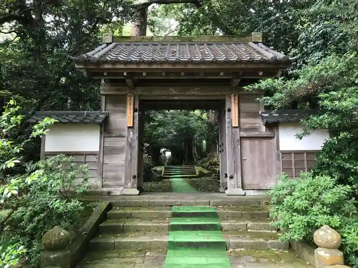 瀧谷寺の山門・神門