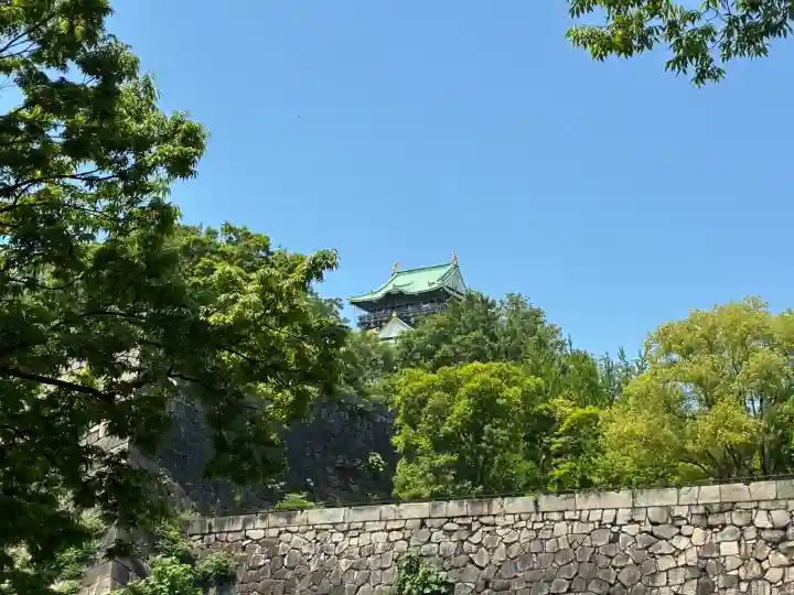 豊國神社の{uncategorized: "未分類", other: "その他", undefined: "問題あり", building: "その他建物", grave: "お墓", sacred_gate: "鳥居", guardian: "狛犬", statue: "像", buddha: "仏像", history: "歴史", nature: "自然", garden: "庭園", animal: "動物", pagoda: "塔", temizu: "手水舎", mountain_gate: "山門・神門", sanctuary: "本殿・本堂", subordinate: "末社・摂社", art: "芸術", scenery: "景色", jizo: "地蔵", ema: "絵馬", goshuin: "御朱印", omikuji: "おみくじ", items: "授与品その他", amulet: "お守り", goshuincho: "御朱印帳", eats: "食事", festival: "お祭り", votive_dance: "神楽", shichigosan: "七五三参", wedding: "結婚式", experience: "体験その他", initially: "初詣", around: "周辺", anti_infection: "感染症対策"}