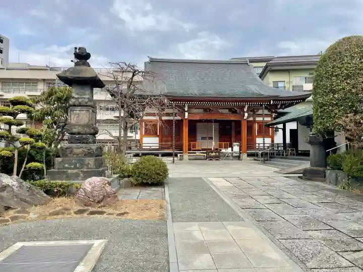 東覺寺の{uncategorized: "未分類", other: "その他", undefined: "問題あり", building: "その他建物", grave: "お墓", sacred_gate: "鳥居", guardian: "狛犬", statue: "像", buddha: "仏像", history: "歴史", nature: "自然", garden: "庭園", animal: "動物", pagoda: "塔", temizu: "手水舎", mountain_gate: "山門・神門", sanctuary: "本殿・本堂", subordinate: "末社・摂社", art: "芸術", scenery: "景色", jizo: "地蔵", ema: "絵馬", goshuin: "御朱印", omikuji: "おみくじ", items: "授与品その他", amulet: "お守り", goshuincho: "御朱印帳", eats: "食事", festival: "お祭り", votive_dance: "神楽", shichigosan: "七五三参", wedding: "結婚式", experience: "体験その他", initially: "初詣", around: "周辺", anti_infection: "感染症対策"}