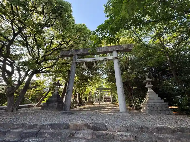 武雄神社の{uncategorized: "未分類", other: "その他", undefined: "問題あり", building: "その他建物", grave: "お墓", sacred_gate: "鳥居", guardian: "狛犬", statue: "像", buddha: "仏像", history: "歴史", nature: "自然", garden: "庭園", animal: "動物", pagoda: "塔", temizu: "手水舎", mountain_gate: "山門・神門", sanctuary: "本殿・本堂", subordinate: "末社・摂社", art: "芸術", scenery: "景色", jizo: "地蔵", ema: "絵馬", goshuin: "御朱印", omikuji: "おみくじ", items: "授与品その他", amulet: "お守り", goshuincho: "御朱印帳", eats: "食事", festival: "お祭り", votive_dance: "神楽", shichigosan: "七五三参", wedding: "結婚式", experience: "体験その他", initially: "初詣", around: "周辺", anti_infection: "感染症対策"}