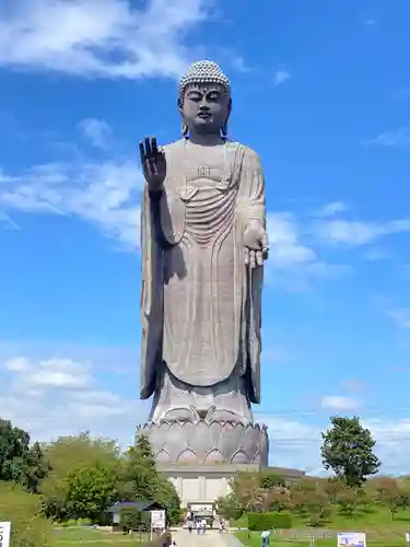 東本願寺本廟 牛久浄苑（牛久大仏）の仏像