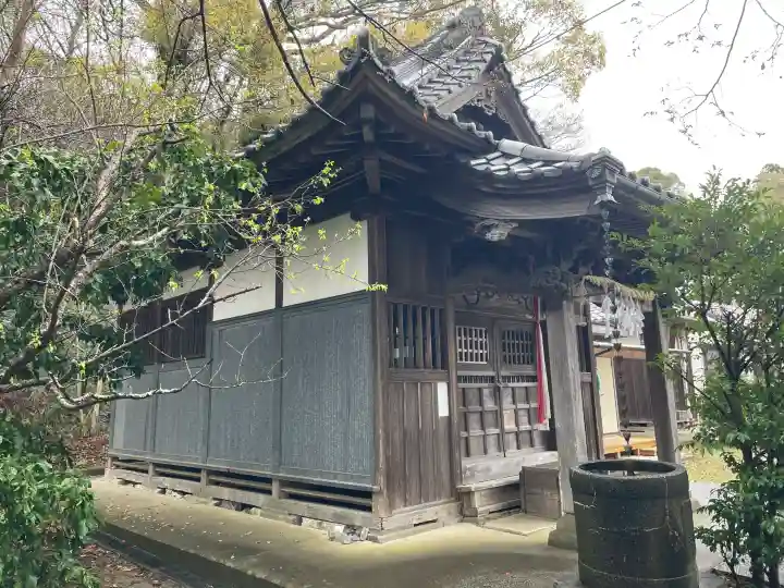 菅原神社の{uncategorized: "未分類", other: "その他", undefined: "問題あり", building: "その他建物", grave: "お墓", sacred_gate: "鳥居", guardian: "狛犬", statue: "像", buddha: "仏像", history: "歴史", nature: "自然", garden: "庭園", animal: "動物", pagoda: "塔", temizu: "手水舎", mountain_gate: "山門・神門", sanctuary: "本殿・本堂", subordinate: "末社・摂社", art: "芸術", scenery: "景色", jizo: "地蔵", ema: "絵馬", goshuin: "御朱印", omikuji: "おみくじ", items: "授与品その他", amulet: "お守り", goshuincho: "御朱印帳", eats: "食事", festival: "お祭り", votive_dance: "神楽", shichigosan: "七五三参", wedding: "結婚式", experience: "体験その他", initially: "初詣", around: "周辺", anti_infection: "感染症対策"}