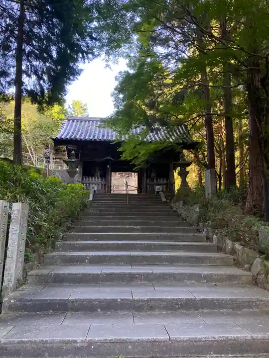熊谷寺の山門・神門