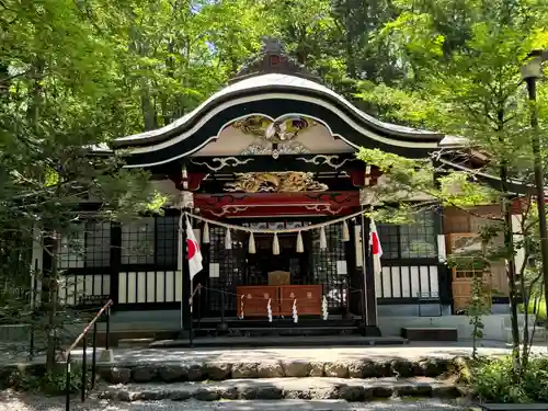 新屋山神社(山梨県)